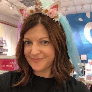 Meet your Posher, Ambra